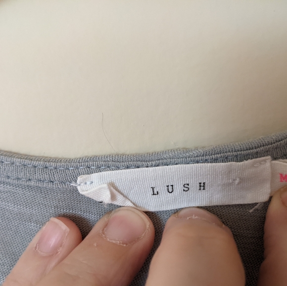 Lush Faux Wrap Gray Top Size Medium Very Pretty 😍 - Picture 4 of 7